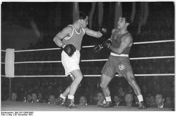 Bundesarchiv_Bild_183-12688-0003,_Papp,_Schultze